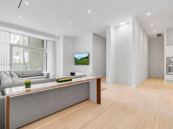4701 N Meridian Ave Unit 210, Miami Beach, FL 33140