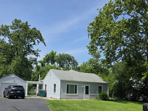 58 Deerpath Rd, Merrillville, IN 46410