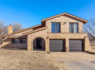 2602 N Pennington Rd, Hutchinson, KS 67502
