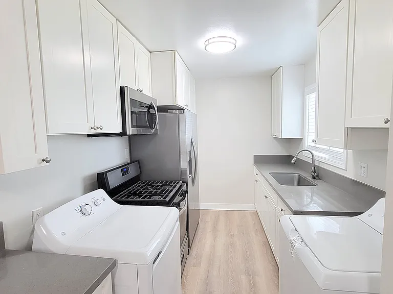 4146 Redondo Beach Blvd #C — Photo 7