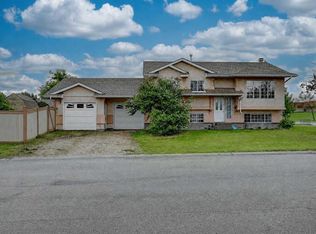 10315 N Michaelis Blvd, Grande Prairie, AB T8W1Z1