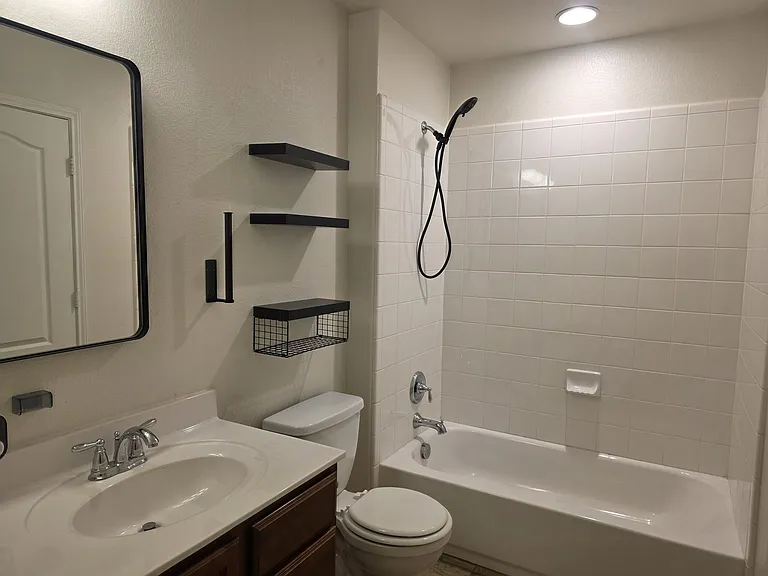 1119 Lonesome Oak Dr — Photo 24