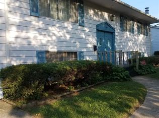2802 Colorado Ave, Rockford, IL 61109