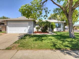 1645 Renn Ave, Clovis, CA 93611