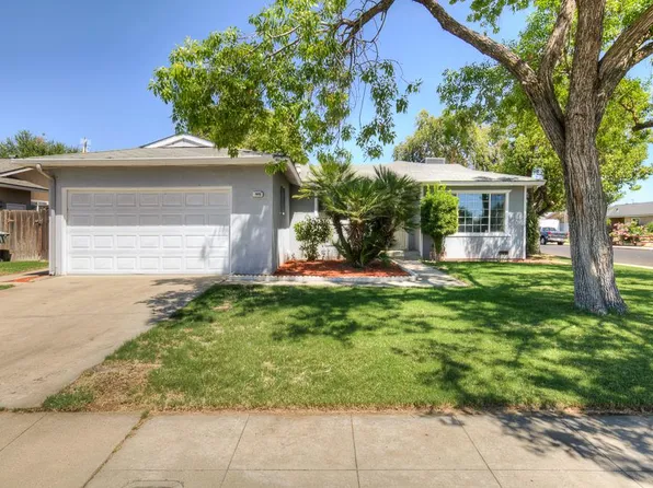 1645 Renn Ave, Clovis, CA 93611