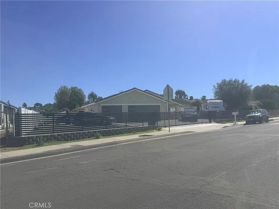 2020 Arcdale Ave