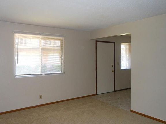 4th image of 214 E Church St APT 14