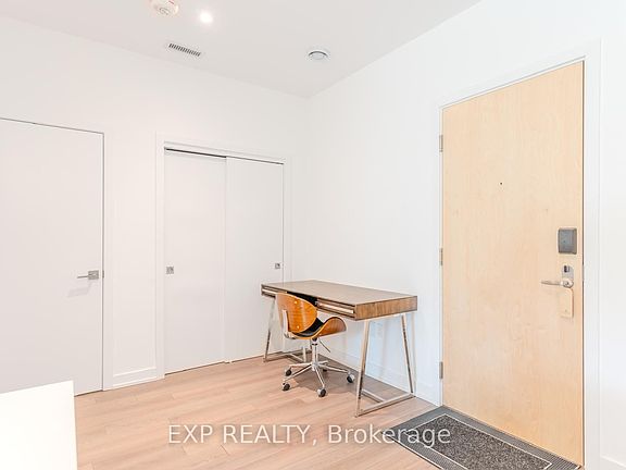 3rd image of 120 Carrick Trl #102