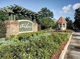 50 Arbor Cir, New Orleans, LA 70131