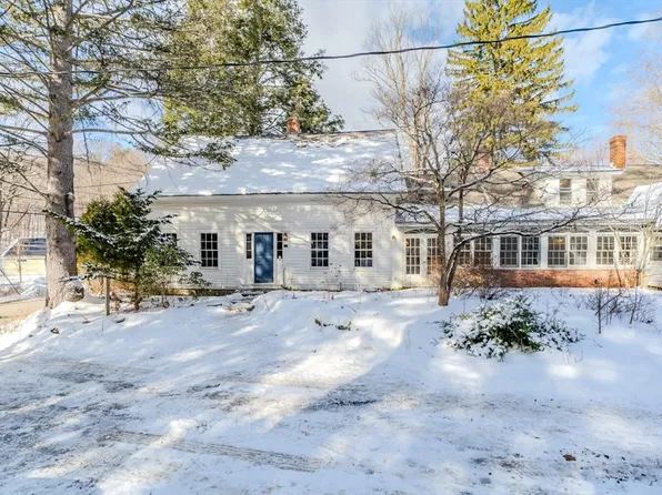 111 Amherst Rd, Leverett, MA 01054