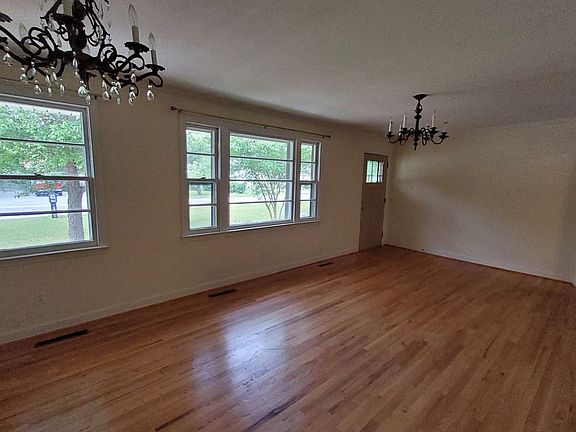 2nd image of 47 Westwood Dr