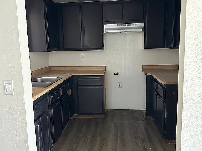 244 E Thornton Ave #13 — Photo 3