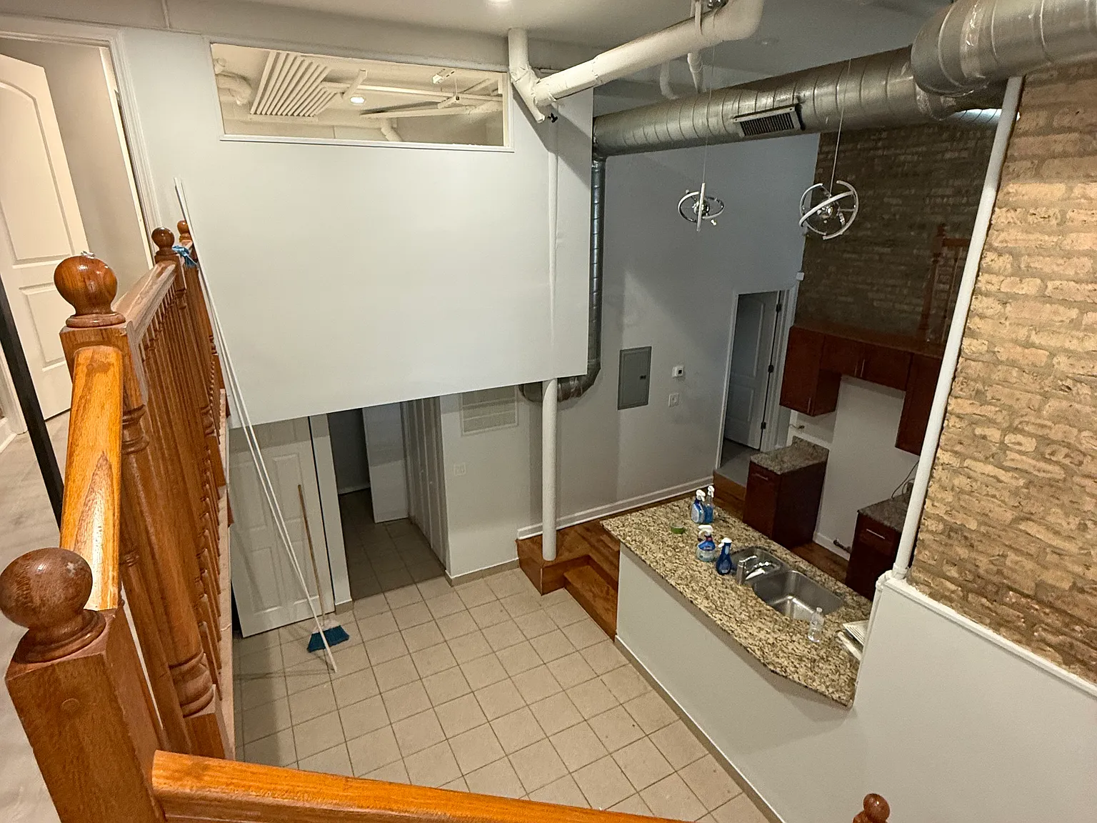 3 bed, $2,700 — Photo 2