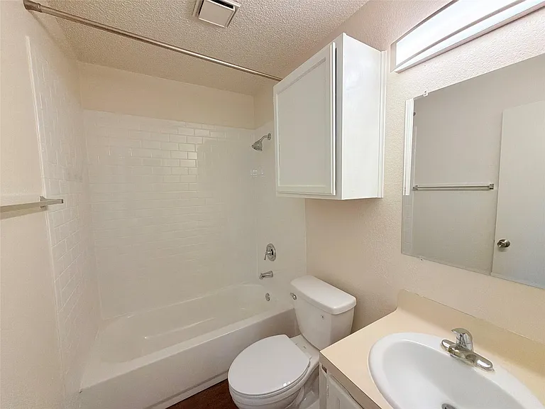 1215 Ridgemont St — Photo 20