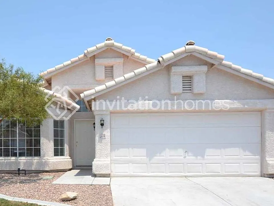 1718 Watercreek Dr