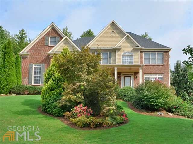 2nd image of 460 W Magnolia Cir