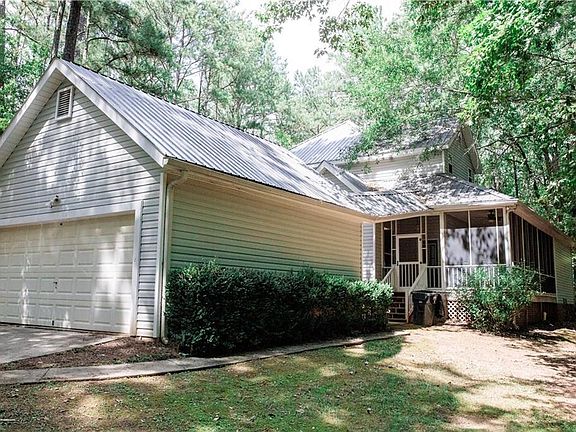 2nd image of 200 Country Side Dr