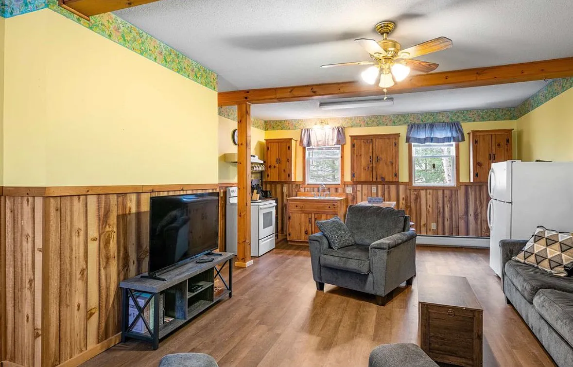Building Photo - 92 Colby St #C