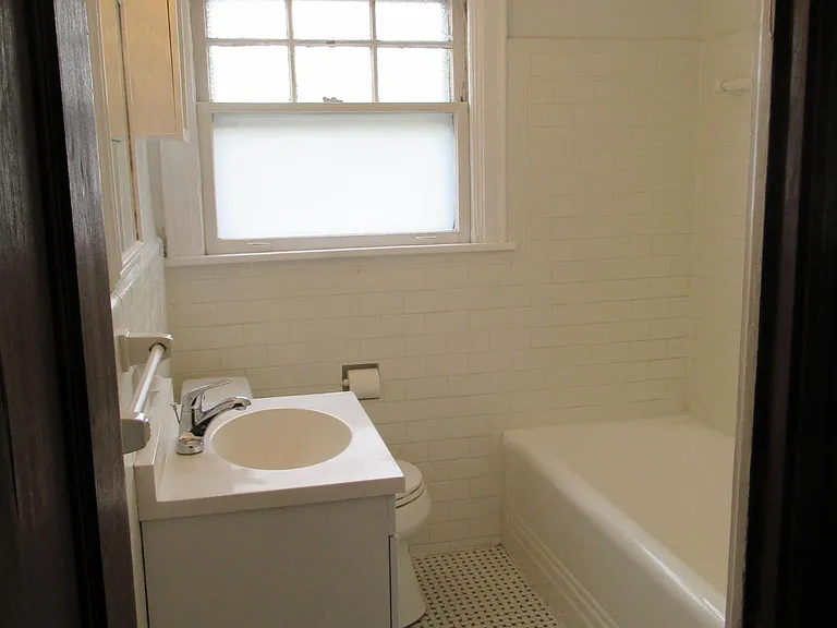 559 Kenmore Ave #1 — Photo 17