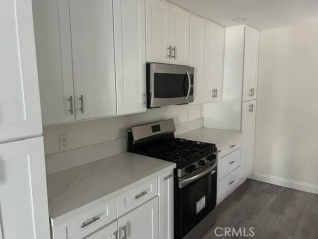 820 N Adele St #B — Photo 7