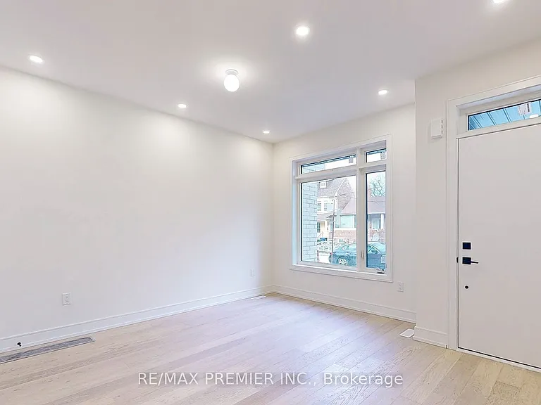 208 McRoberts Ave — Photo 7