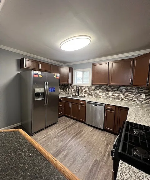 109 Ashworth Pl — Photo 9