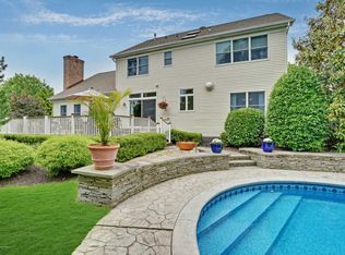 4 Windsor Ln, Ocean, NJ 07712