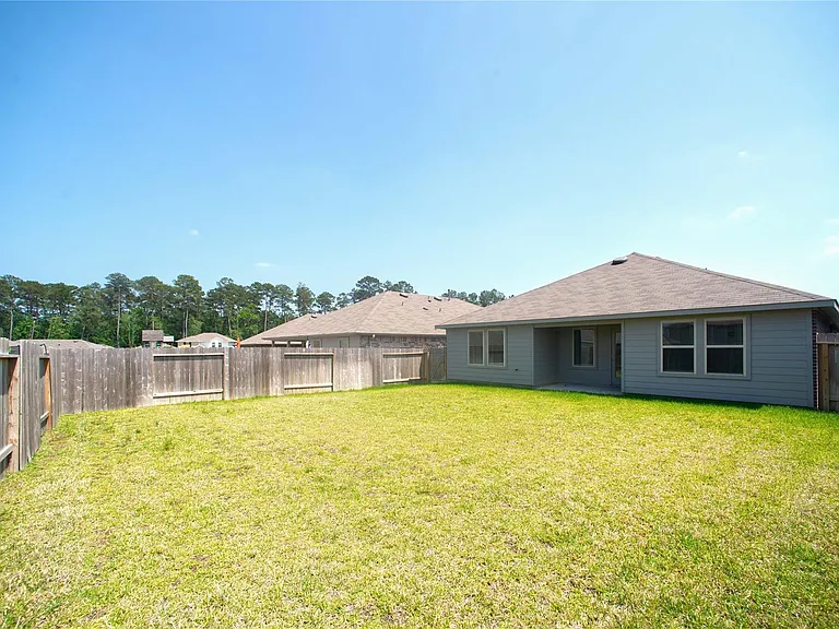 14086 Sharktooth Hill Ln — Photo 17