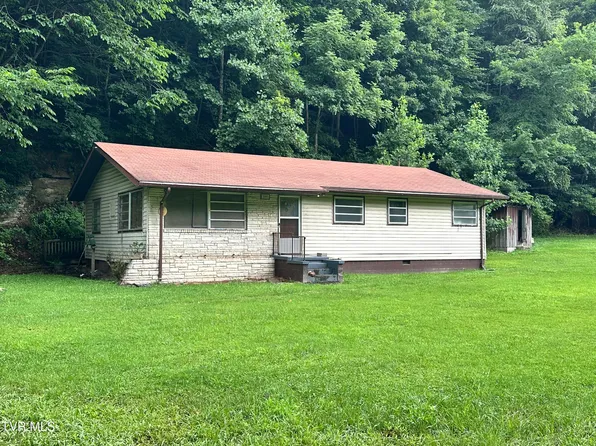 3985 Dickenson Hwy, Clintwood, VA 24228