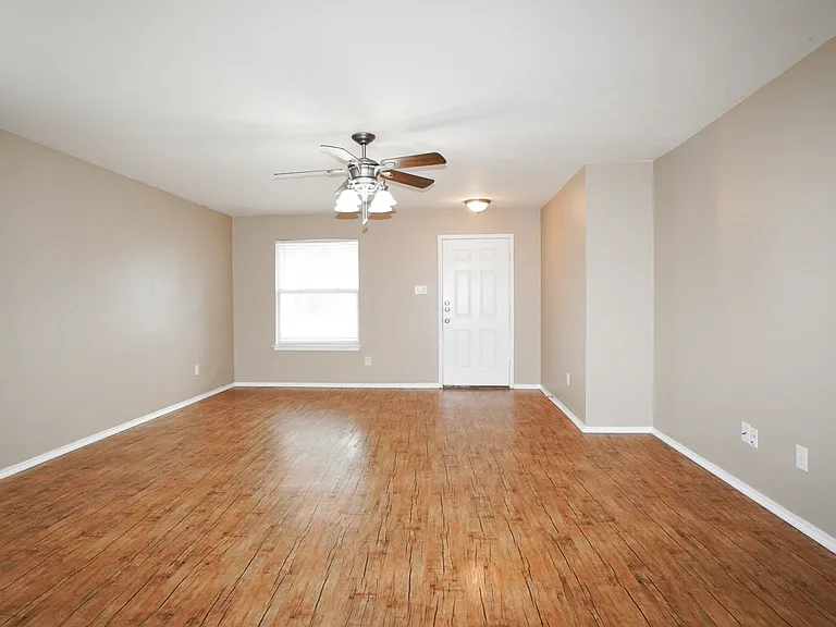 309 Stanford Dr — Photo 15