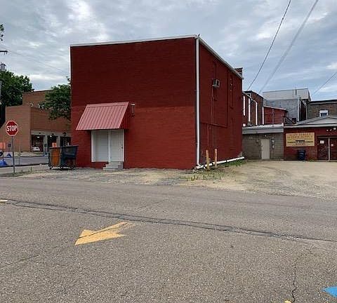 2nd image of 731 Wheeling Ave