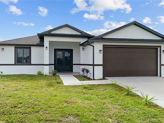 2nd image of 8033 Oakleaf Cir
