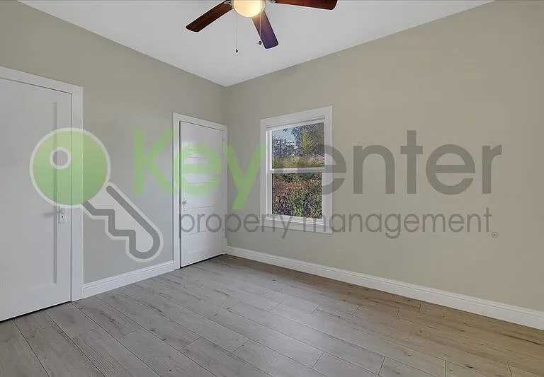 1119 Lochbrae Rd #1 — Photo 7