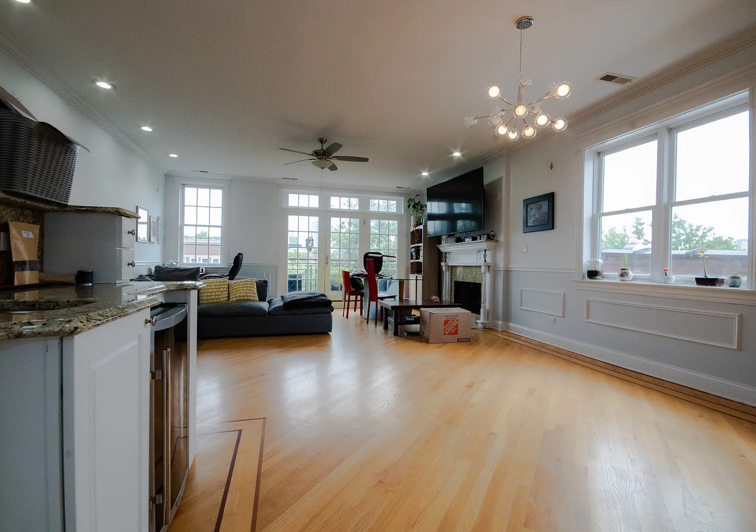 2 bed, 1650 sqft, $5,000 — Photo 3