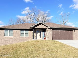 5420 Kenview Dr, Jefferson City, MO 65109