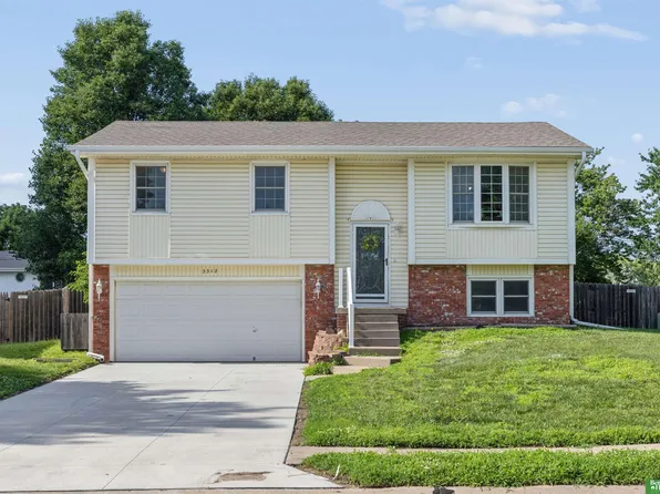 3312 Schuemann Dr, Bellevue, NE 68123