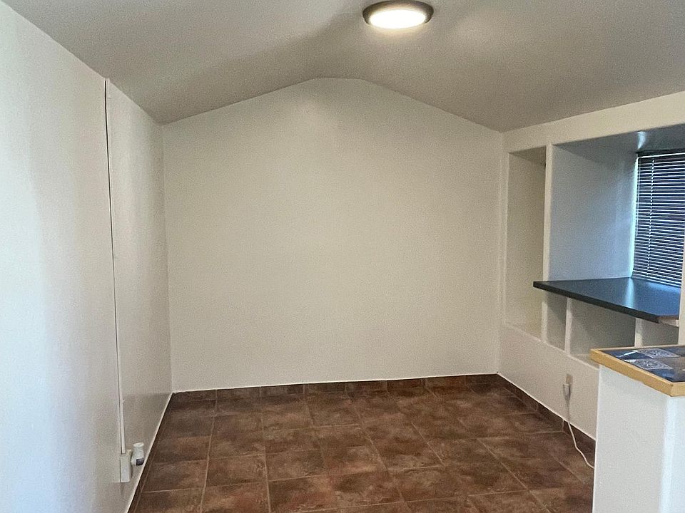 2nd image of 741 E Drachman St #2