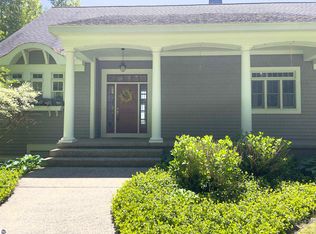 15432 Leonard Rd, Spring Lake, MI 49456