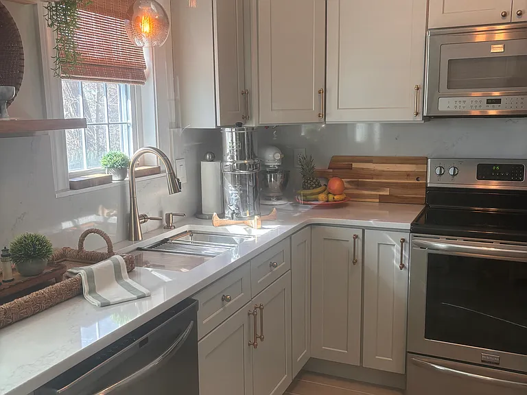 16 Mussey St #301 — Photo 8