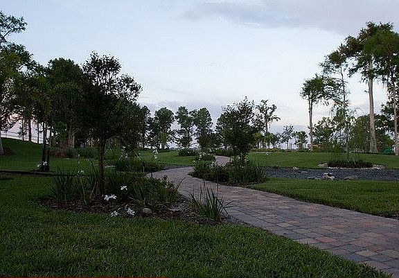 5th image of 4013 Versailles Dr #4013F