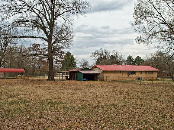 3rd image of 385 County Road 36996