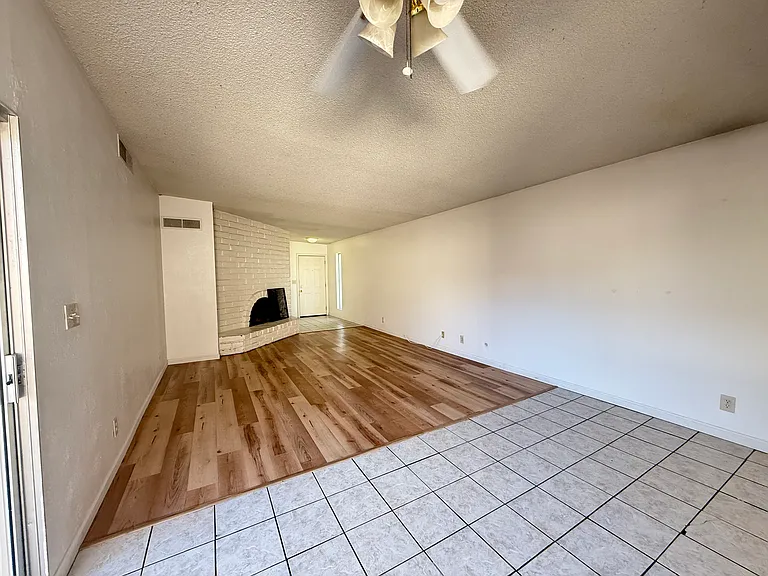 595 W Alamos Ave — Photo 5