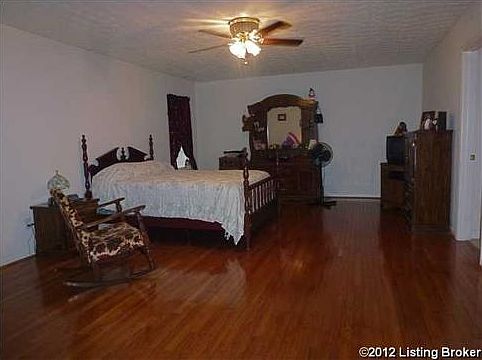 3rd image of 612 Hillrose Dr