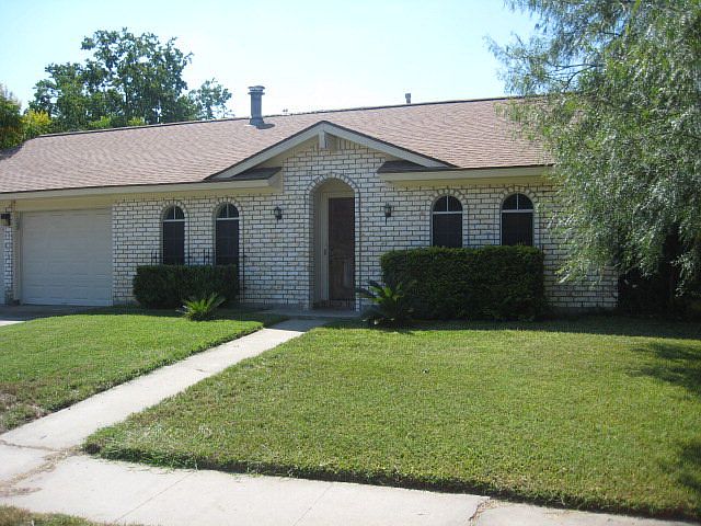 1st image of 301 Gettysburg Dr