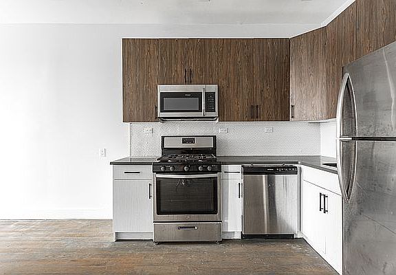 4th image of 13 Palmetto St #4B