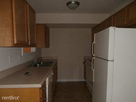 557B Kitchen