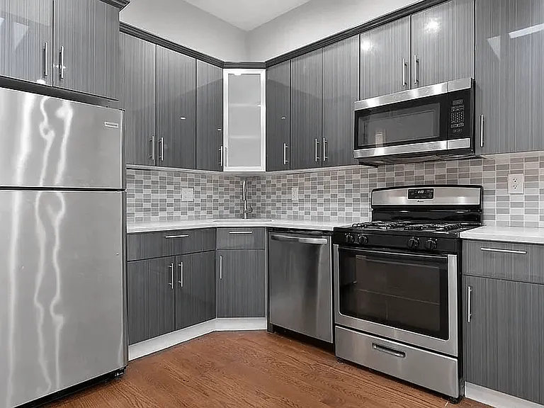 109 Harman St #2 — Photo 2