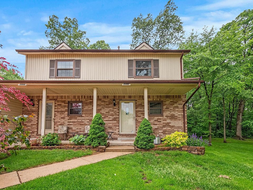 1st image of 35880 Castlewood Ct