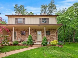 35880 Castlewood Ct, Westland, MI 48185