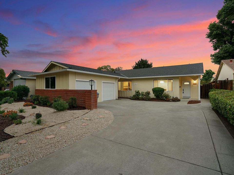 1st image of 1366 Teakwood Dr